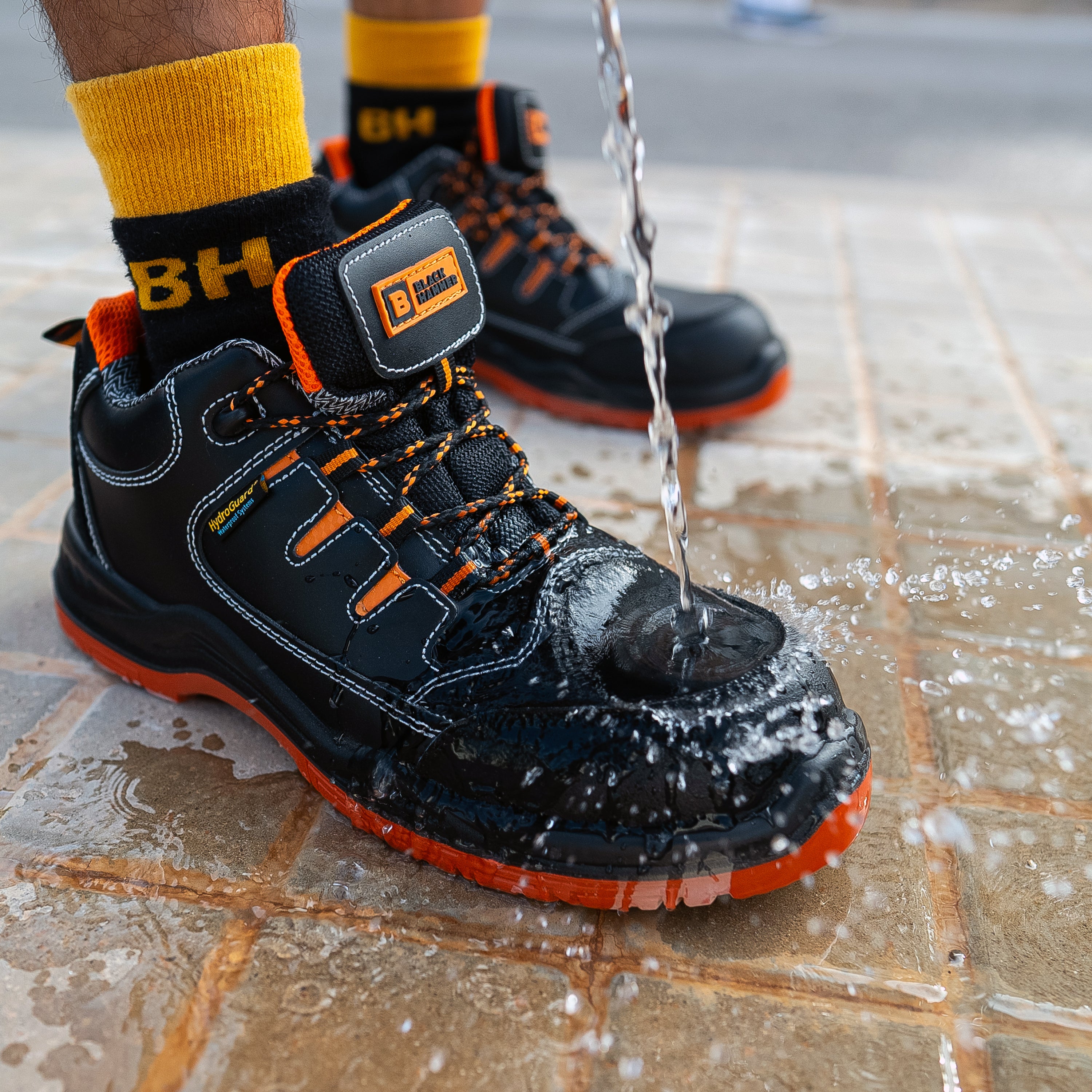 Black hammer safety shoes price best sale