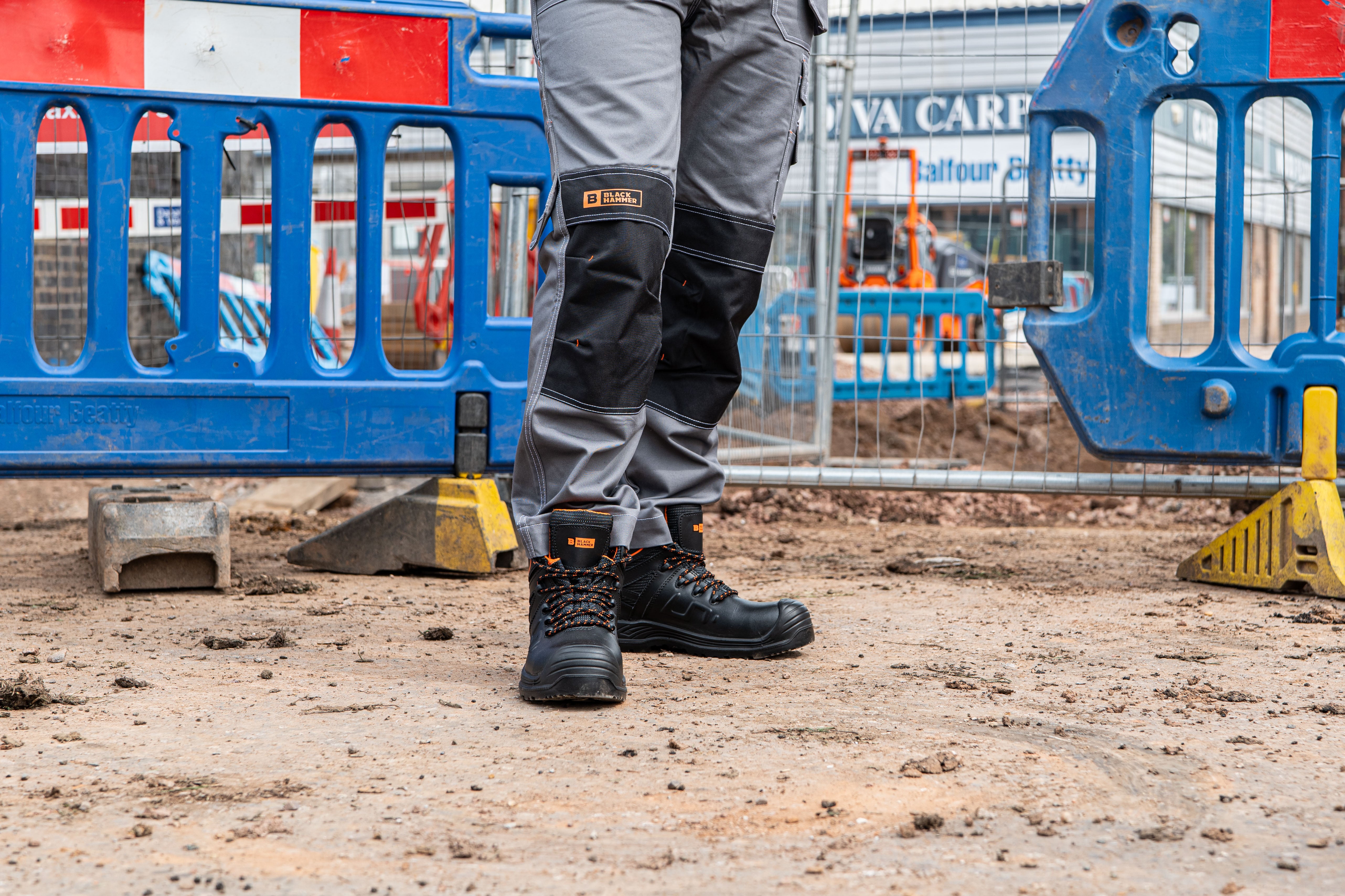 Lightest safety hotsell boots uk