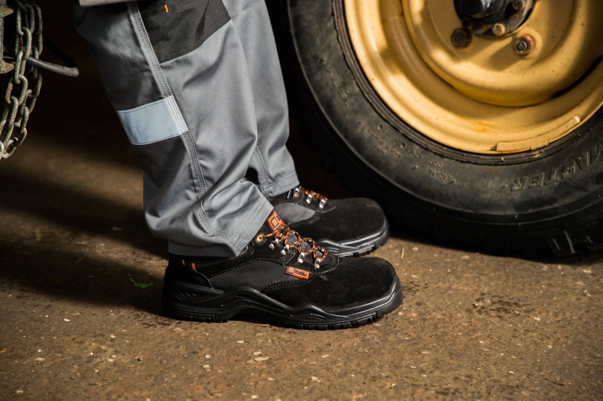 Lightweight Safety Shoes | Composite Safety Trainers S1P SRC – Black Hammer